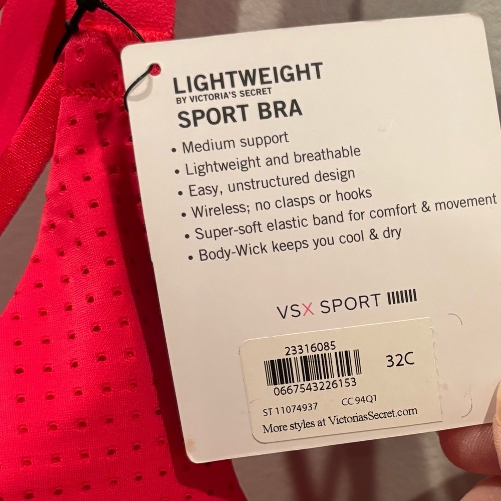 Victoria’s Secret VSX Sports Bra - Picture 4 of 4